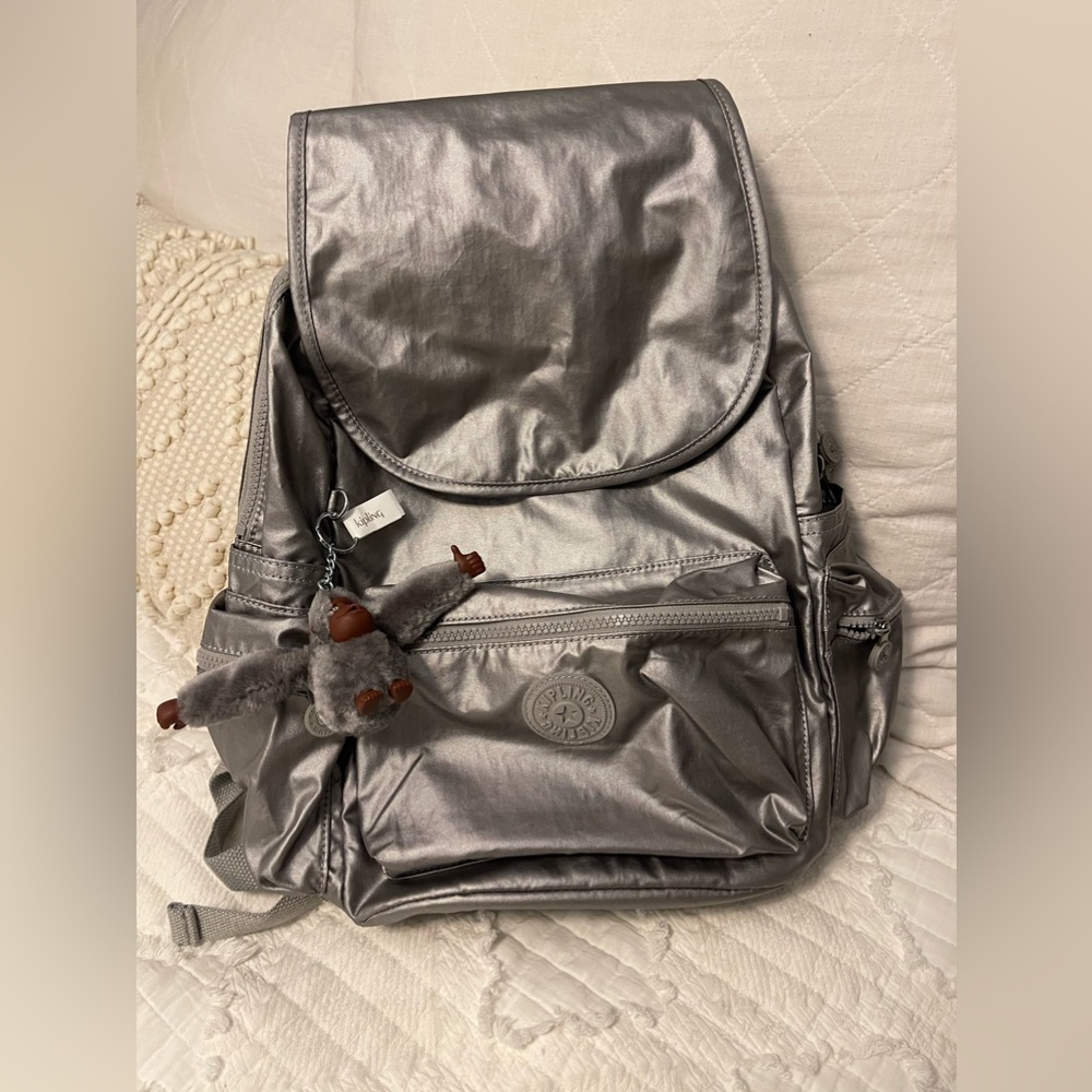 Kipling Ezra Metallic Backpack Silver. Only Used On… Gem